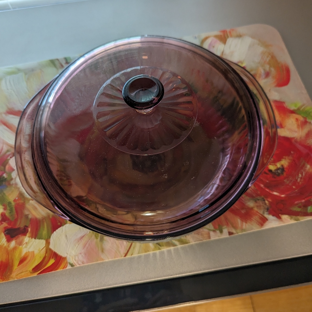 Vintage Pyrex Casserole Dish - Picture 3 of 5